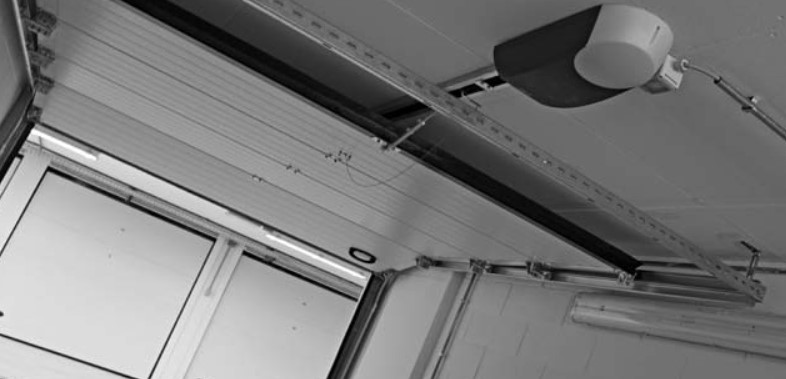DITEC Entrematic Line 50 Automatisme Line 50 pour porte garage sectionnelles ou basculantes 