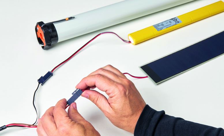 ELERO ROLSOLAR Moteur solaire (support pour les pices dtaches de toute la gamme)